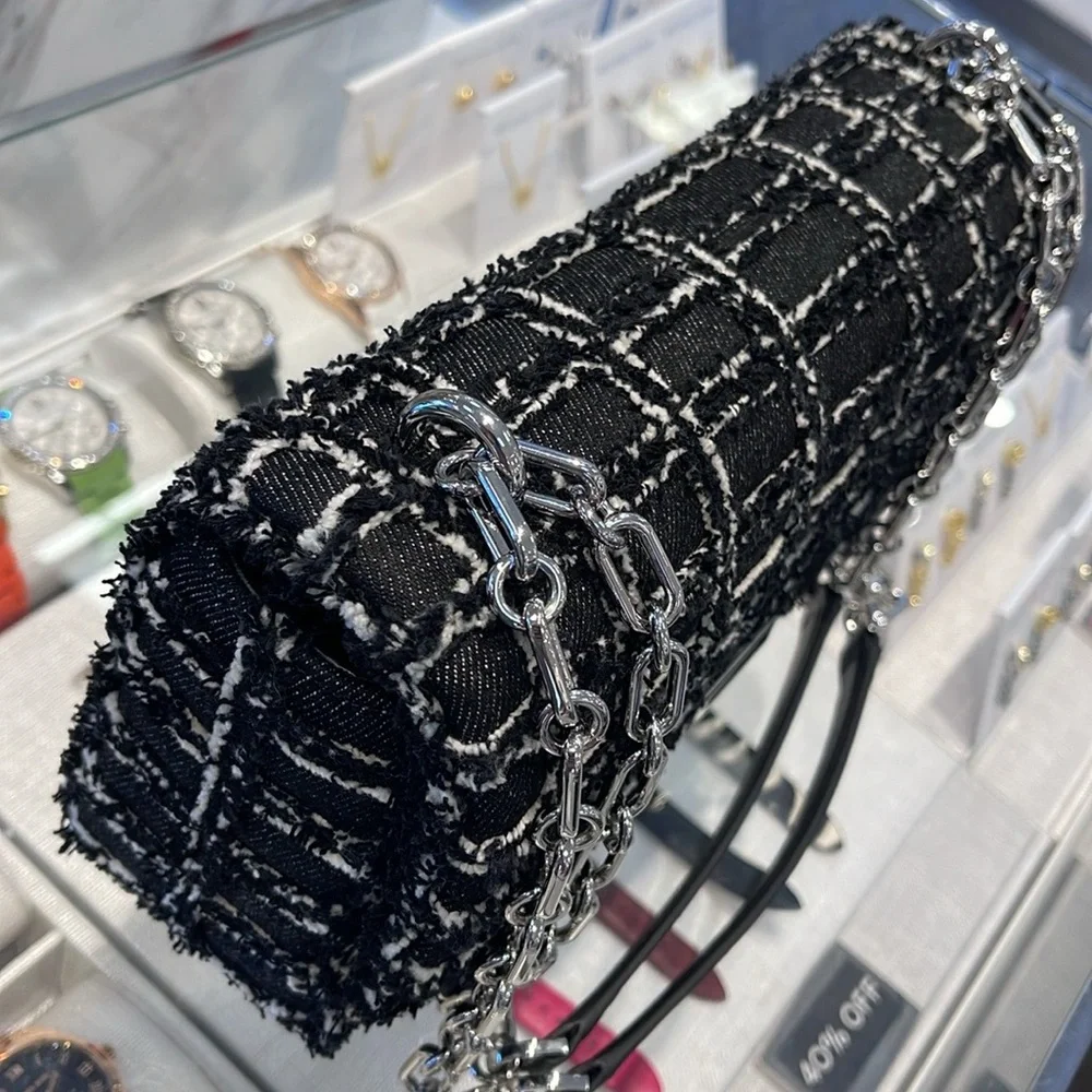 MICHAEL KORS
Tribeca Large Frayed Denim Shoulder Crossbody Bag
NWT - Picture 6 of 16